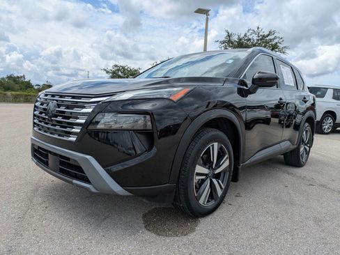 Used 2024 Nissan Rogue SL FWD image 9