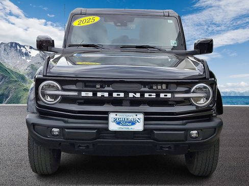 Used 2025 Ford Bronco Outer Banks image 2