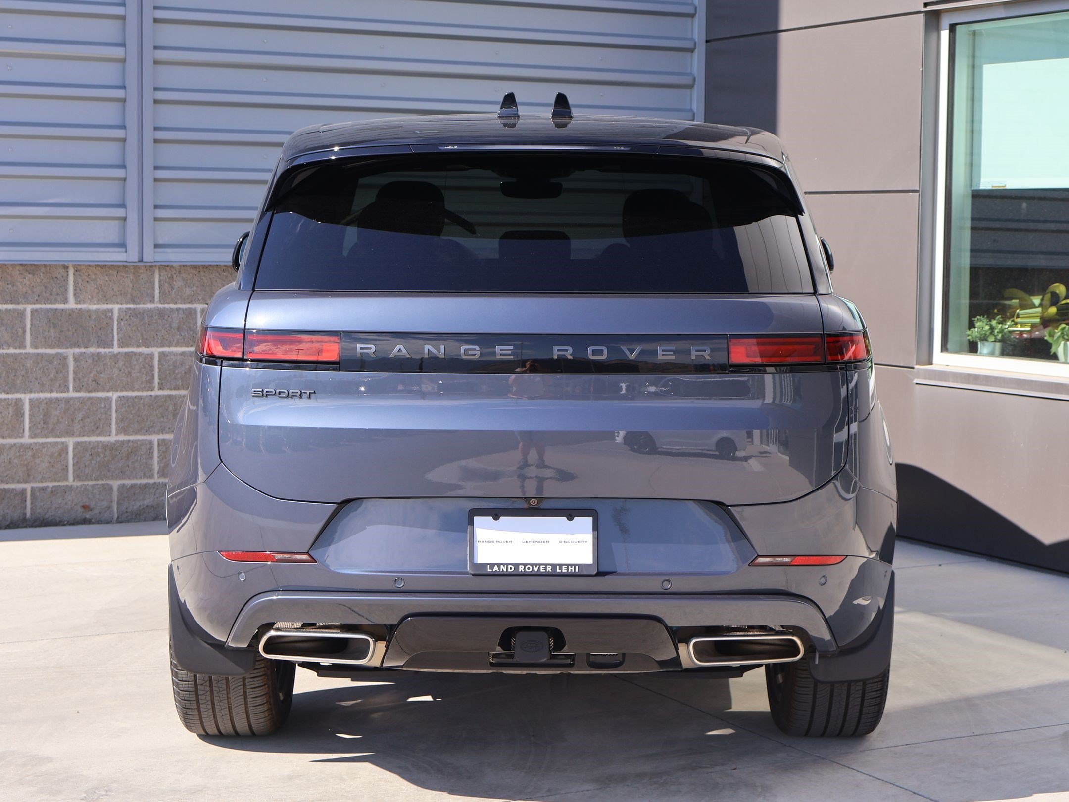 Used 2025 Land Rover Range Rover Sport Dynamic SE AWD/4WD image 9