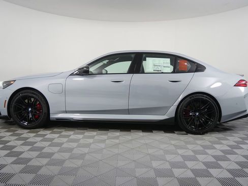 New 2026 BMW M5 w/ Carbon Package image 6
