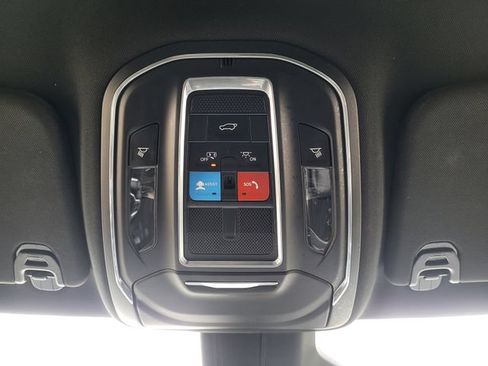 Used 2022 Jeep Wagoneer Series III AWD/4WD image 20