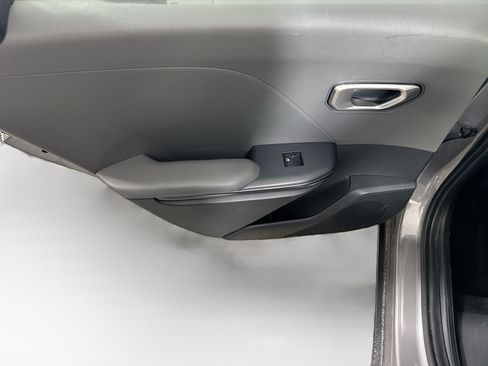Used 2025 Kia K4 FWD image 25