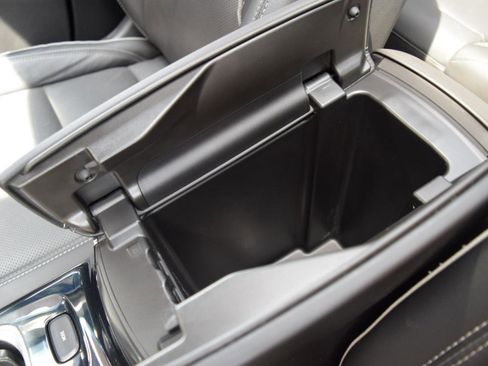 Used 2021 Buick Envision Essence FWD image 33