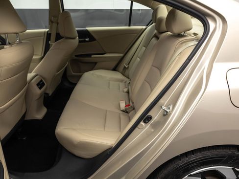 Used 2017 Honda Accord EX-L image 28