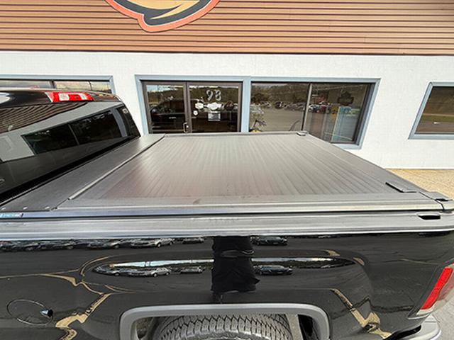 Used 2017 GMC Sierra 1500 SLT w/ SLT Premium Package AWD/4WD image 10