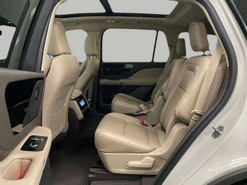 Used 2021 Lincoln Aviator Reserve w/ Equipment Group 201A image 31