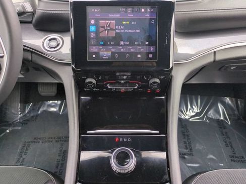 Used 2023 Jeep Grand Cherokee L Laredo AWD/4WD image 19