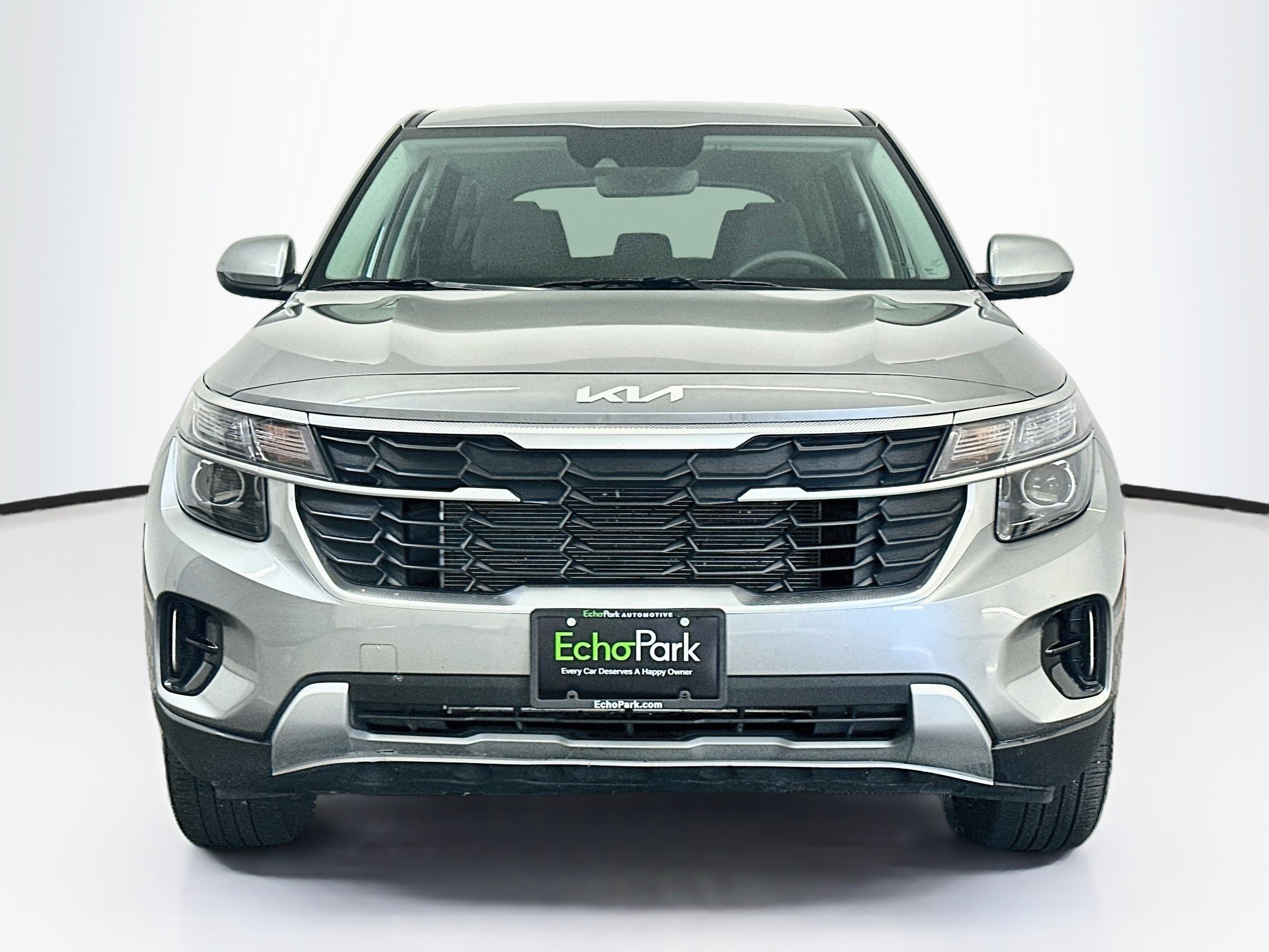 Used 2026 Kia Seltos LX AWD/4WD image 2