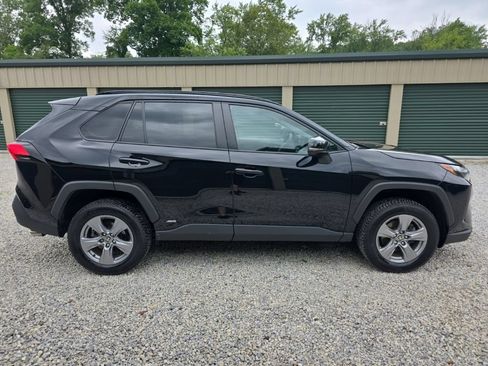 Certified 2022 Toyota RAV4 XLE w/ Convenience Package AWD/4WD image 8