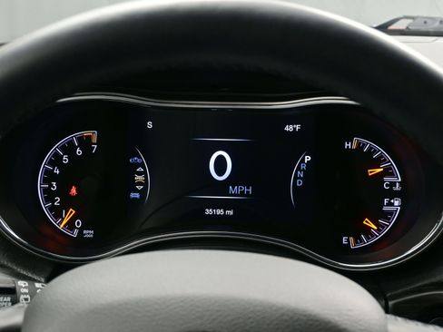 Used 2022 Jeep Grand Cherokee Limited w/ Tech Group image 25