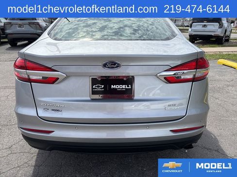 Used 2020 Ford Fusion SE FWD image 5