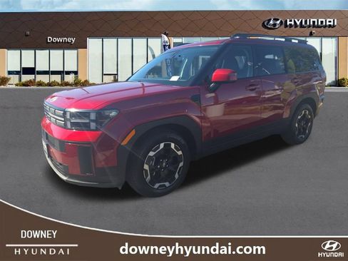 Used 2025 Hyundai Santa Fe SEL FWD image 1