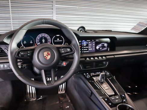 Used 2025 Porsche 911 Carrera 4 GTS image 19