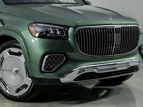 Used 2025 Mercedes-Benz Maybach GLS 600 4MATIC image 3