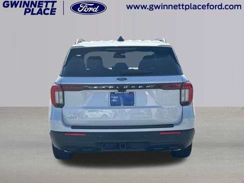New 2025 Ford Explorer Active image 29