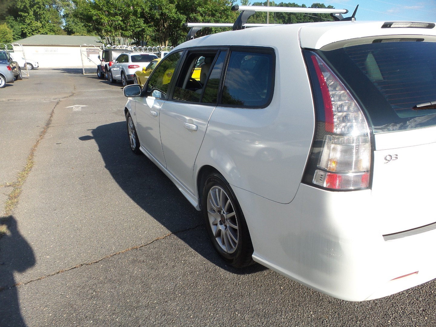 Used 2008 Saab 9-3 2.0T w/ Moonroof Package FWD image 3