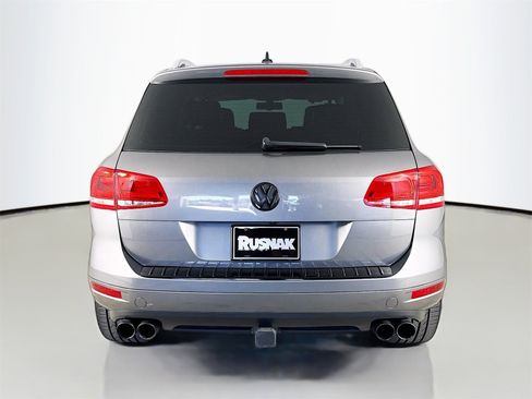 Used 2014 Volkswagen Touareg VR6 image 6