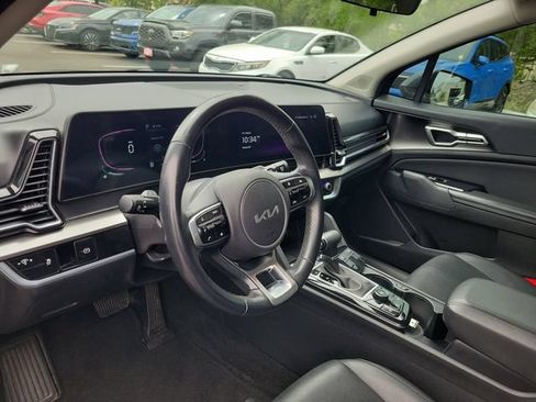 Used 2024 Kia Sportage EX FWD image 12