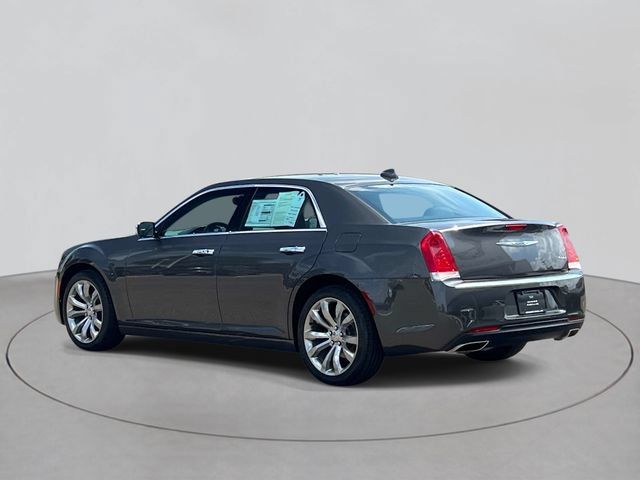 Used 2020 Chrysler 300 Touring w/ Chrome Appearance Package RWD image 3