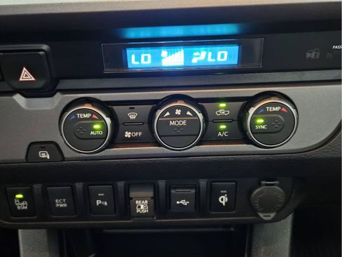 Used 2023 Toyota Tacoma TRD Sport w/ Technology Package RWD image 24