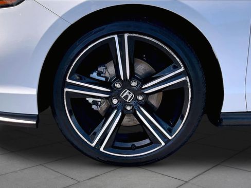 Used 2025 Honda Accord Sport image 10