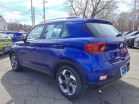 Certified 2022 Hyundai Venue SEL image 49