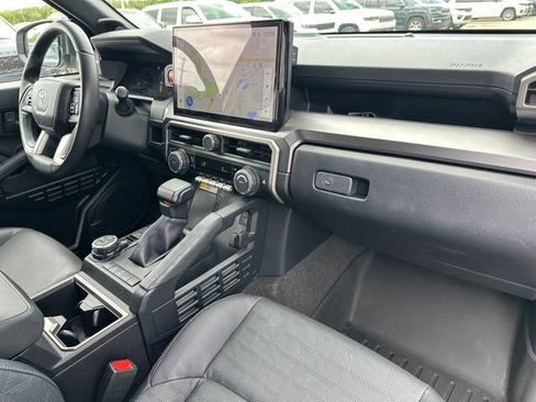 Used 2025 Toyota 4Runner TRD Sport Premium AWD/4WD image 9