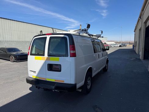 Used 2015 Chevrolet Express 2500 2500 3dr Cargo Van w/1WT image 8