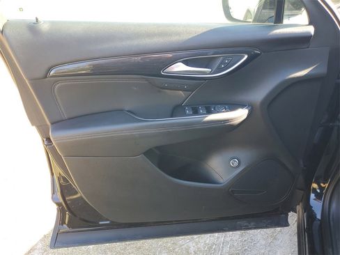 Used 2023 Buick Envision Essence image 11