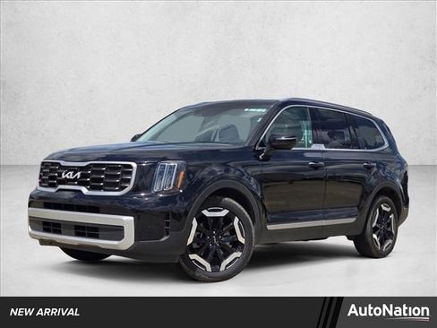 Used 2025 Kia Telluride S image 1