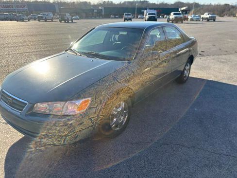Used 2000 Toyota Camry LE image 5