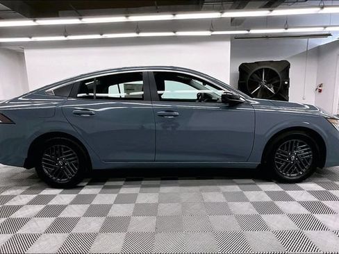 New 2026 Nissan Sentra SV w/ SV Convenience Package FWD image 18