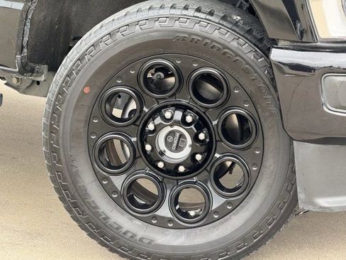 Used 2024 Ford F250 Lariat w/ Black Appearance Package image 35