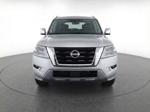 Used 2024 Nissan Armada SL image 2