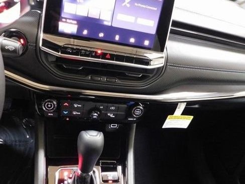 New 2026 Jeep Compass Latitude image 30