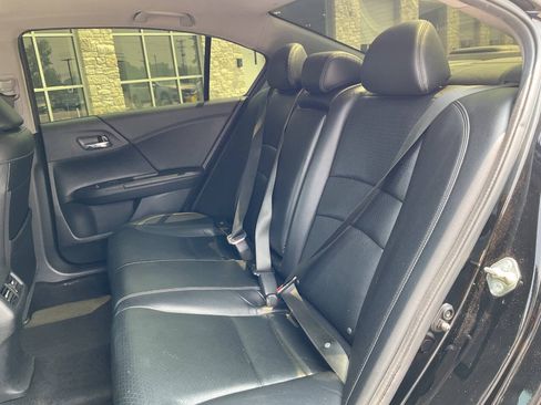 Used 2016 Honda Accord Touring image 34