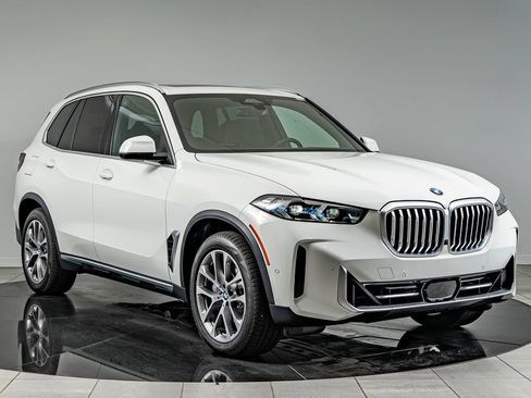 New 2026 BMW X5 xDrive40i w/ Climate Comfort Package AWD/4WD image 3