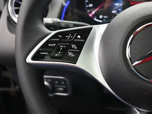 New 2025 Mercedes-Benz GLB 250 image 28