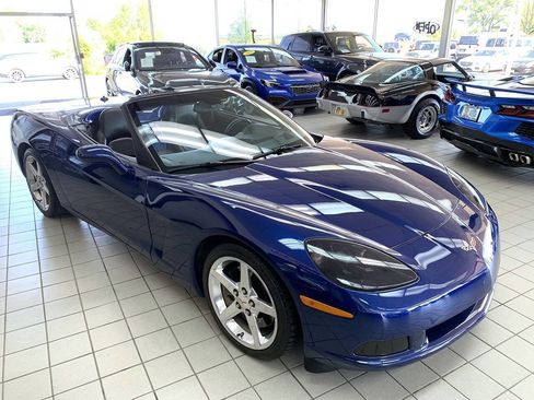 Used 2005 Chevrolet Corvette Convertible w/ Preferred Equipment Group RWD image 4