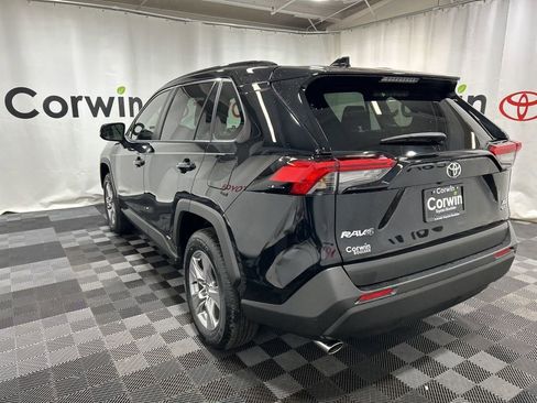 Used 2025 Toyota RAV4 XLE image 4