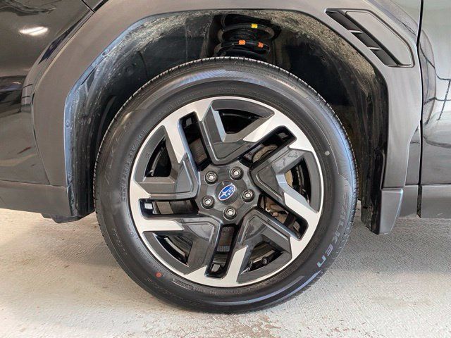 Certified 2025 Subaru Forester Limited AWD/4WD image 5