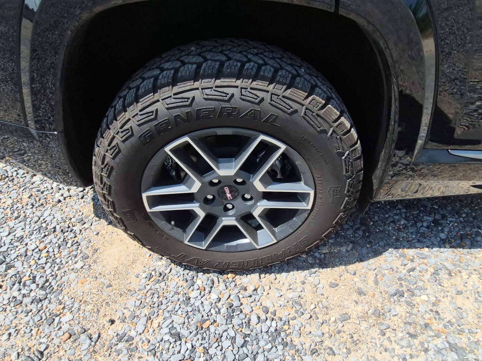 New 2026 GMC Terrain AT4 w/ Convenience Package III AWD/4WD image 32