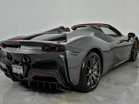 Used 2024 Ferrari SF90 Spider image 11
