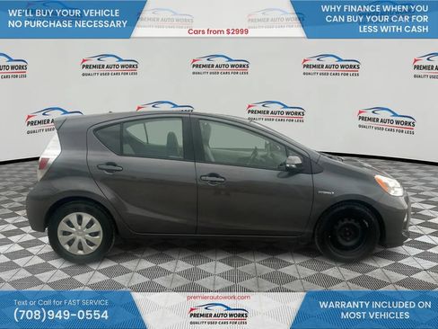 Used 2014 Toyota Prius C One FWD image 8