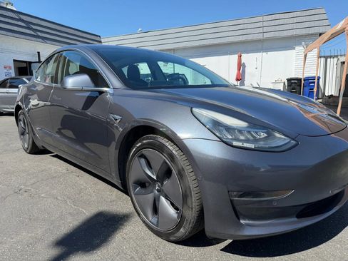 Used 2018 Tesla Model 3 Long Range RWD image 14