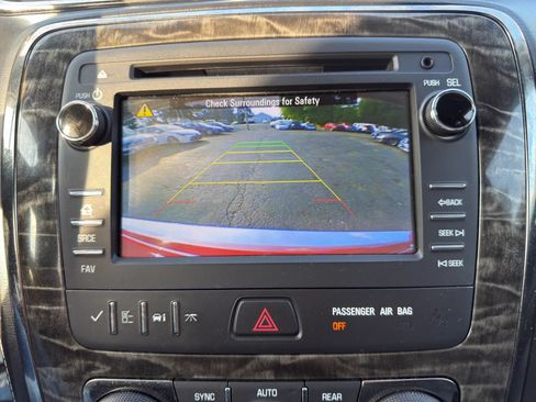 Used 2013 Buick Enclave Leather AWD/4WD image 28