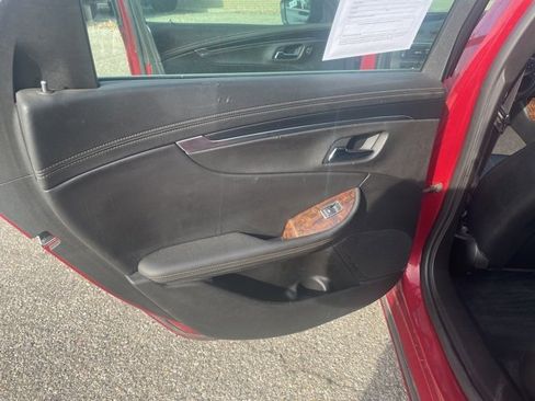 Used 2014 Chevrolet Impala LT w/ Convenience Package image 14