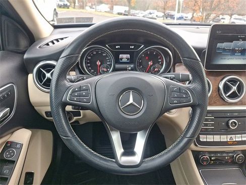 Used 2020 Mercedes-Benz GLA 250 4MATIC image 20
