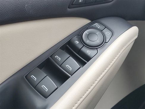 Used 2018 Buick Enclave Premium w/ Experience Buick Package image 17