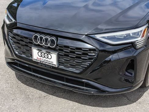 Used 2024 Audi Q8 e-tron Premium AWD/4WD image 8